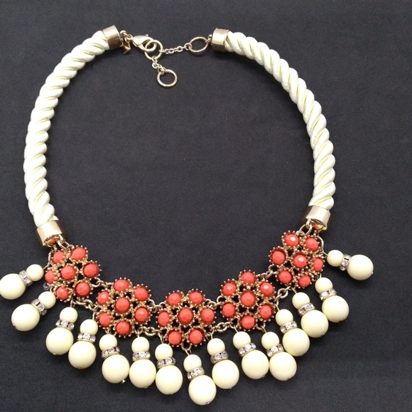 Banana Republic statement necklace - Picture 13 of 14